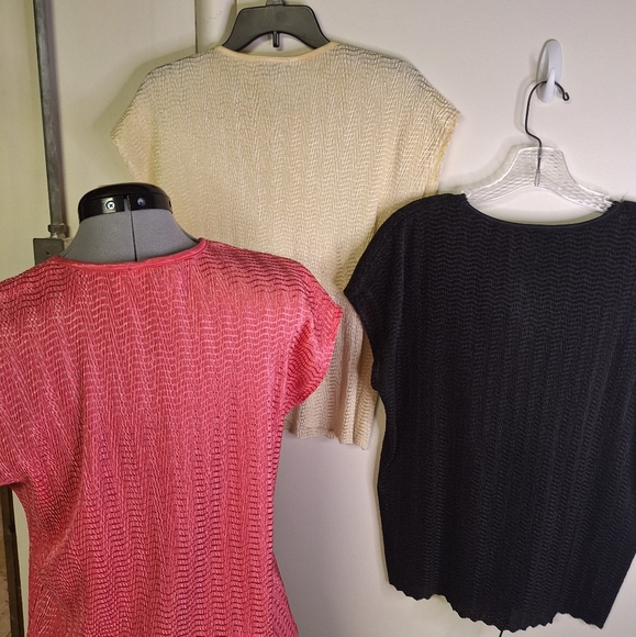 Elementz Tops Size Med & 1 Size L black (3 Tops) - Picture 5 of 7